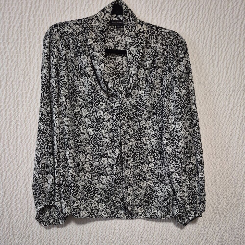 Banana Republic womens top blouse large long Sleeves Black Floral Tie Neckline